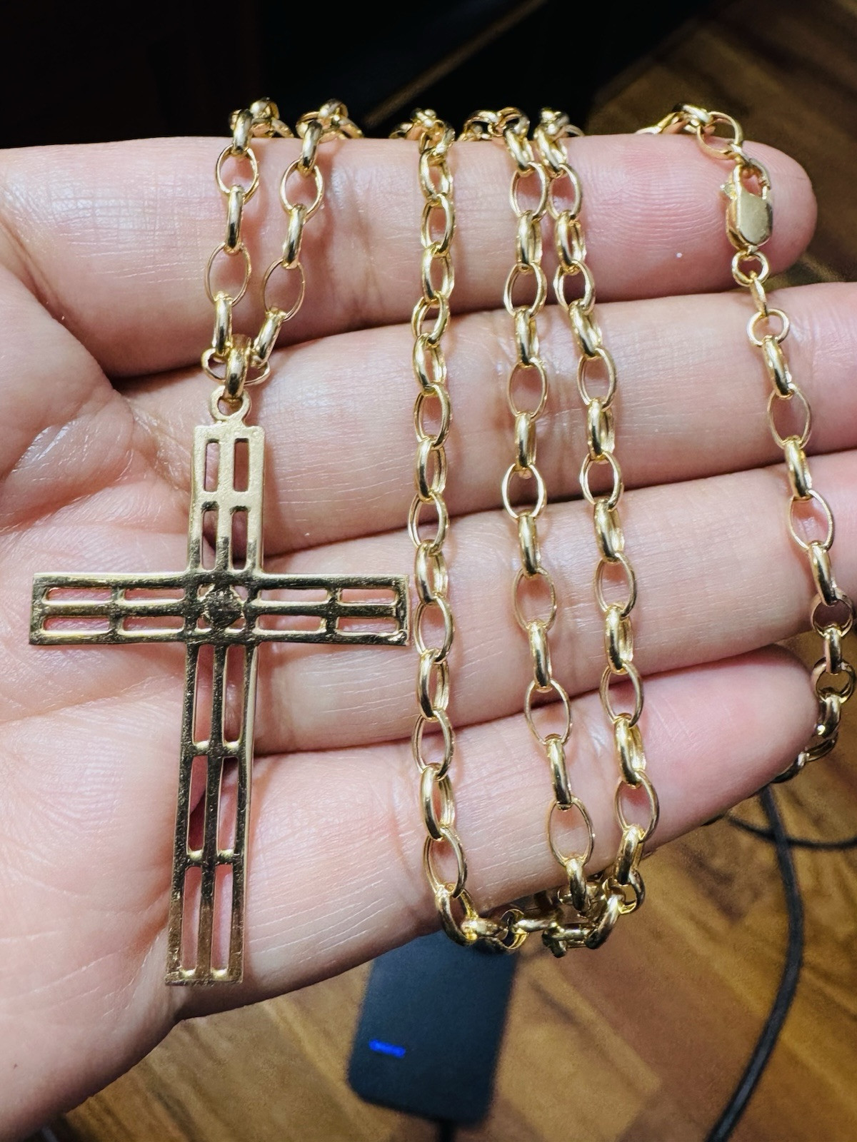 18K 750 Fine Yellow Gold Set Cross Necklace 19.5/20” Long 6.5g 3.8mm WOMENS