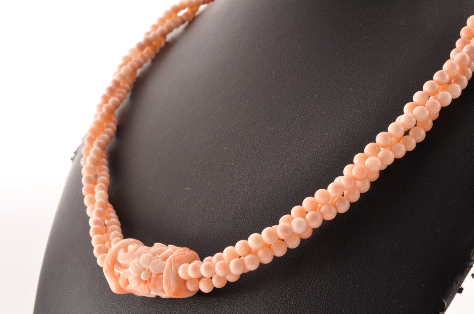 14k gold clasp pink coral necklace carved “cherry blossoms” Certification box.