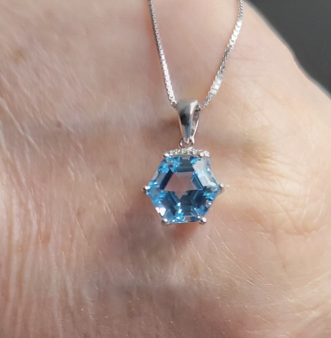 5 Ct Fancy Cut Blue Topaz Pendant 925 Silver