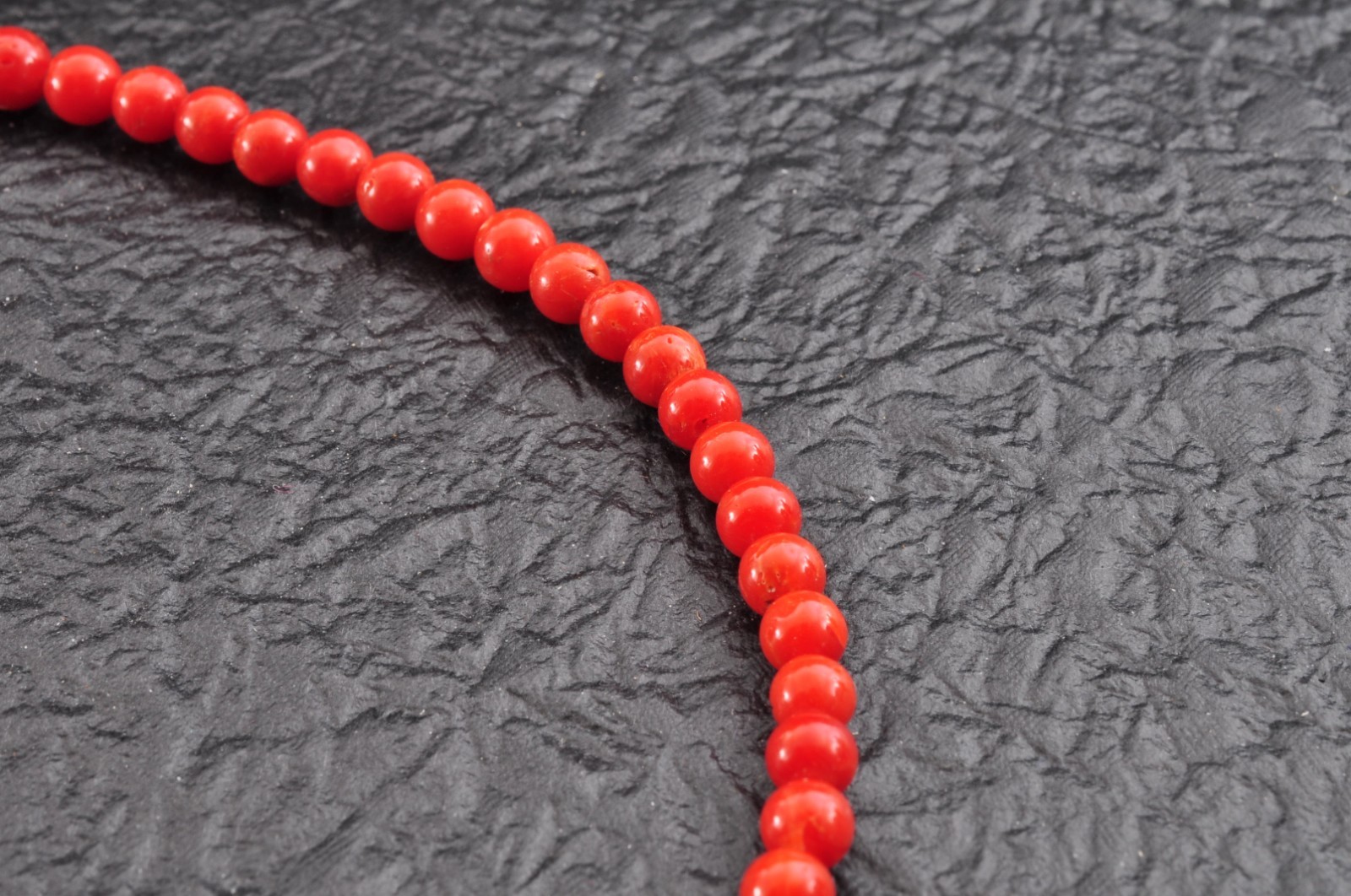 925 silver clasp, red coral undyed Rosary-style necklace (67.5ct) Certification.