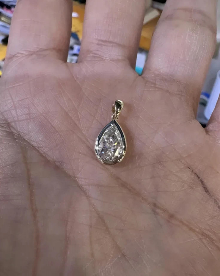 IGI 3Ct Pear-Cut EF/VS1 Lab Grown Diamond Bezel Pendant Necklace 14k Yellow Gold