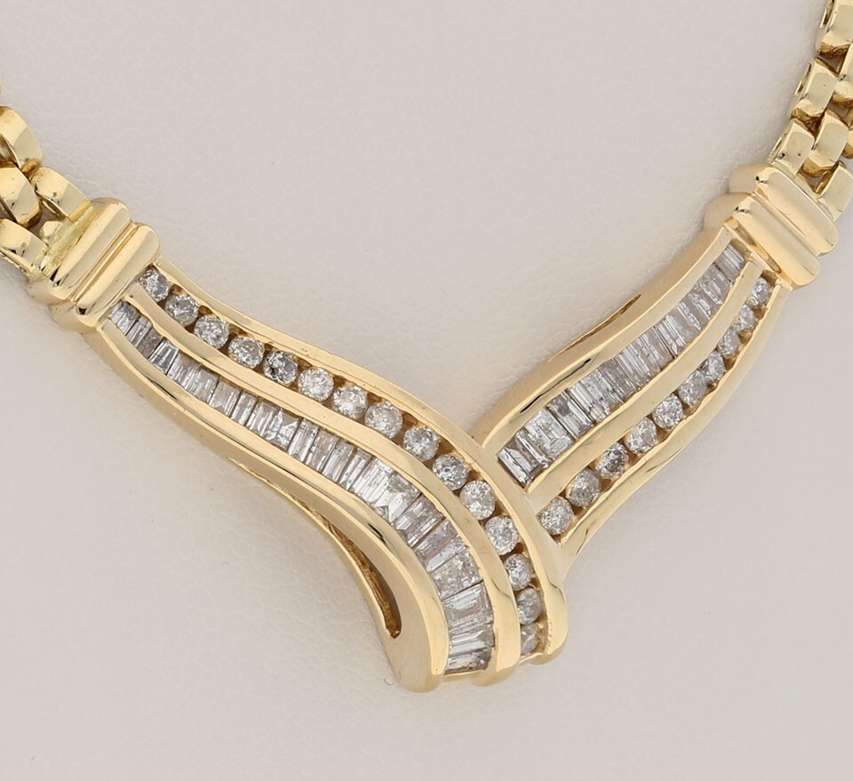 Natural Diamond V Station Pendant Mech Chain Necklace 1.90CT 14K YG 18” Long