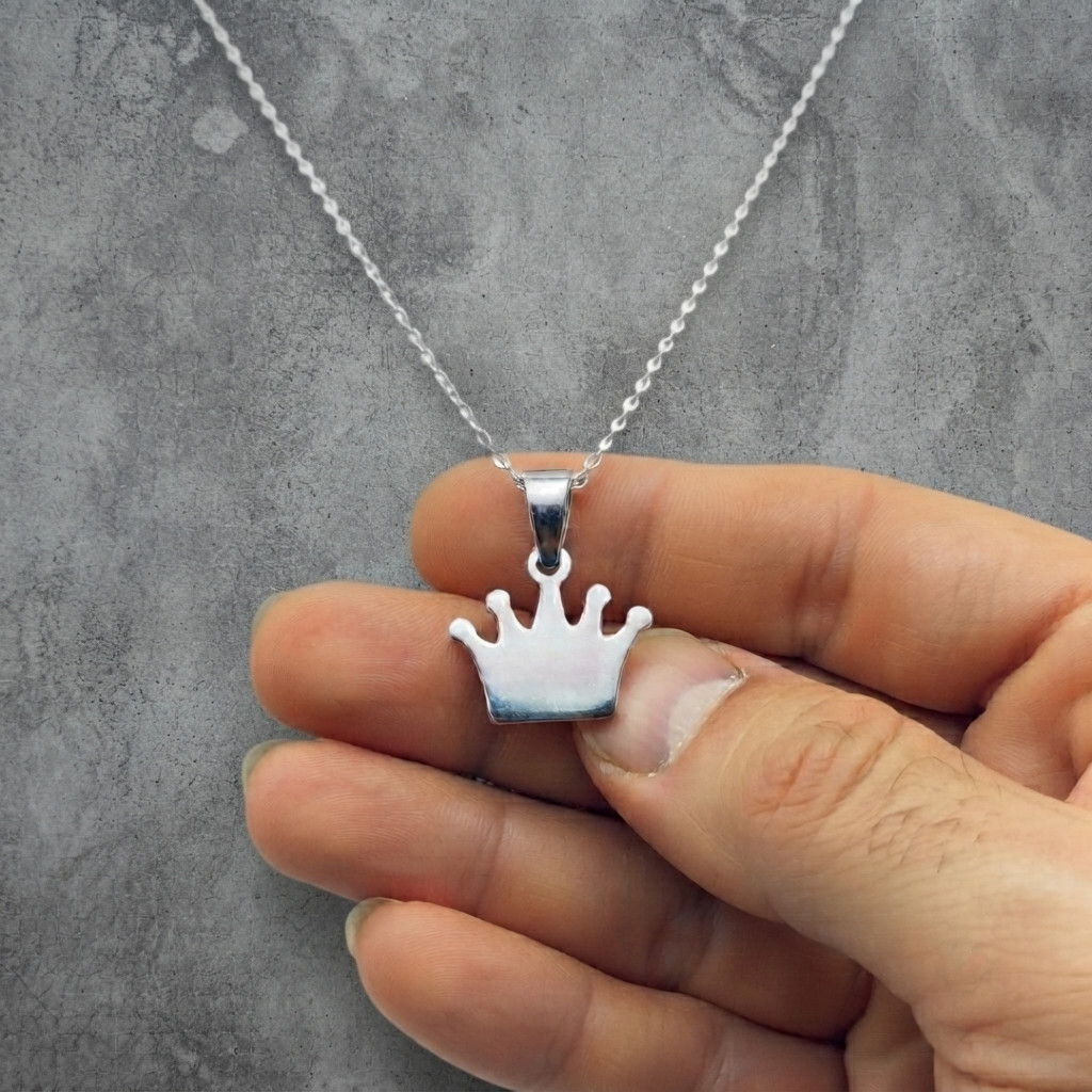 Silver Crown Necklace – Minimalist Queen Charm Pendant for Women and Girls Gift