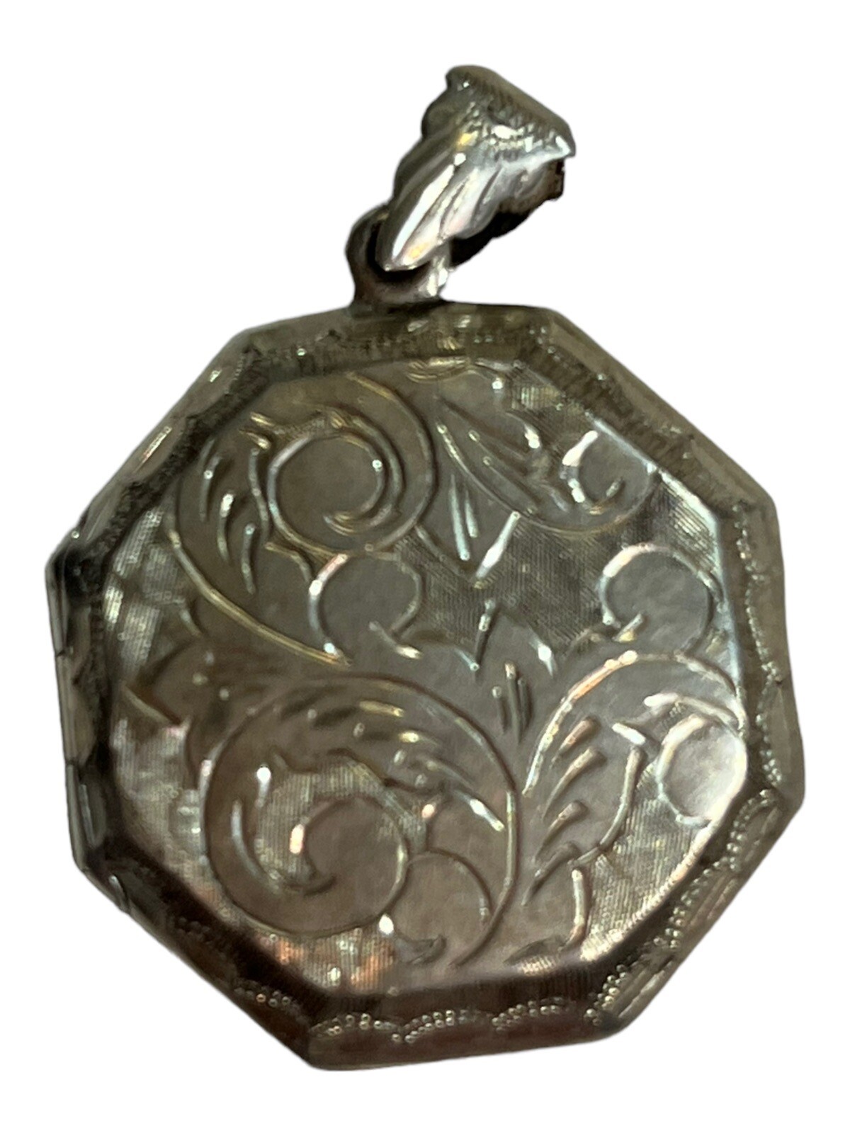 Sterling Silver Etched Octagon Shaped Photo Locket Pendant 9.87 Grams