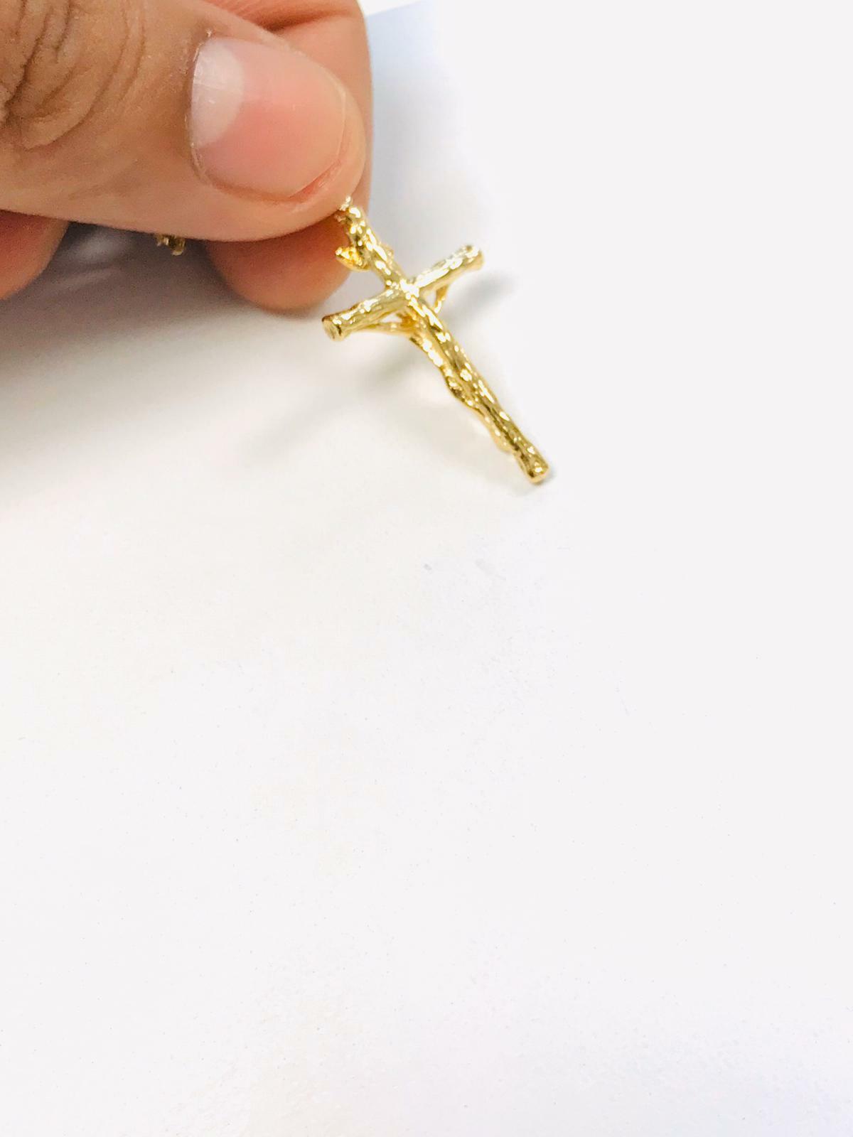 Rustic Cross Necklace 14K Gold F Crucifix Pendant Figaro Link Chain 20″ Womens