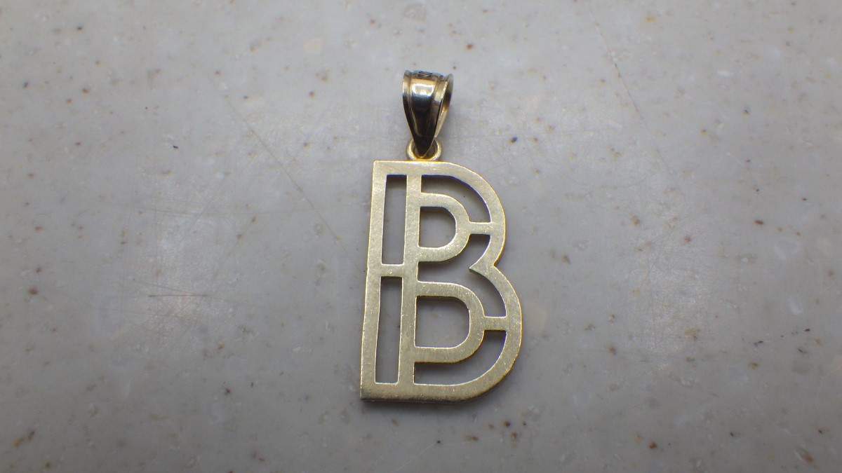 YELLOW GOLD 10K “B” INITIAL PENDANT, 1.3 GRAMS, MARKED: 10K, 4mm BAI (TDY029234)