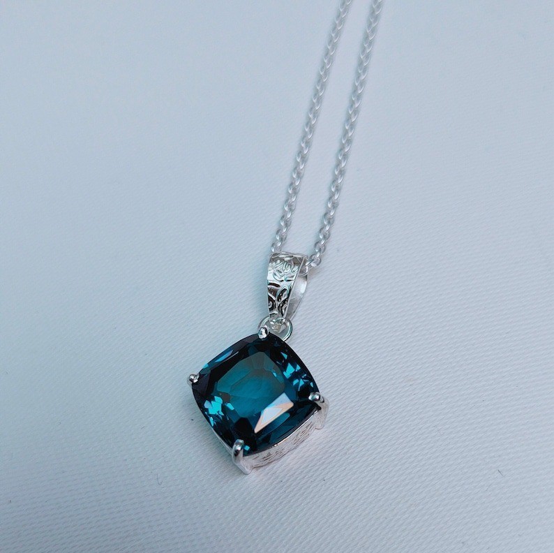 Natural Teal Green Sapphire 18 Ct 925 Silver Pendant Certified Loose Gemstone
