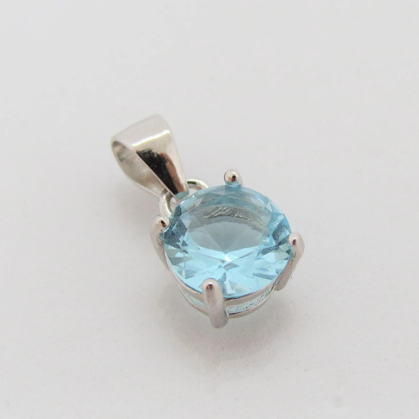 5.00 Ct Round Cut Natural Aquamarine Diamond 14K White Gold Anniversary Pendant