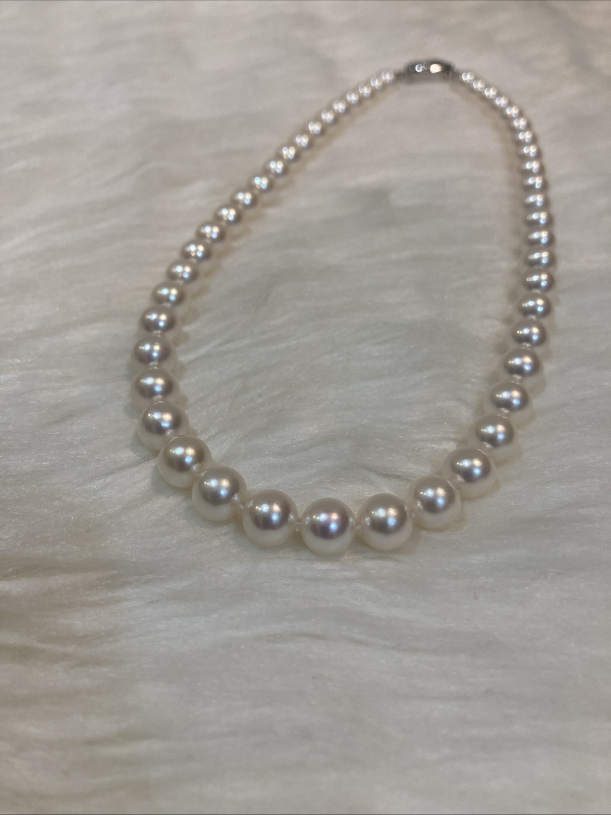 A04JapaneseAkoyaPearl Necklace 7.7-8.0mm 42.5cm SilverClasp Near Round Excellent
