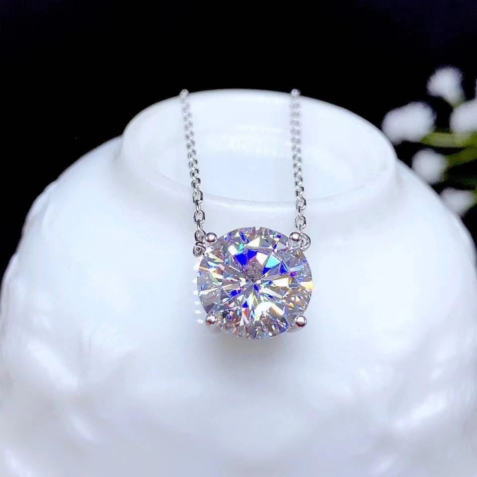 4CT Round cut Shaped Moissanite Pendant 14K white Gold Plated free chain
