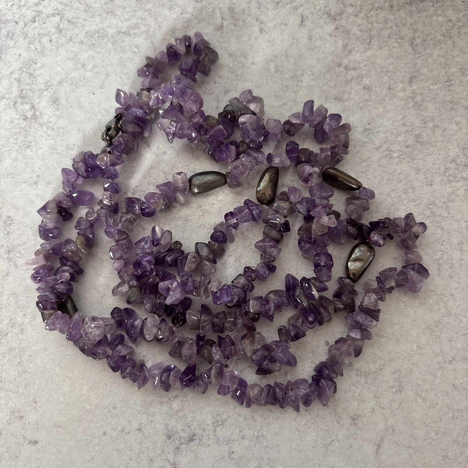 Purple Amethyst Chip Necklace 40″ Intermittent Dark Grey Beads Boho