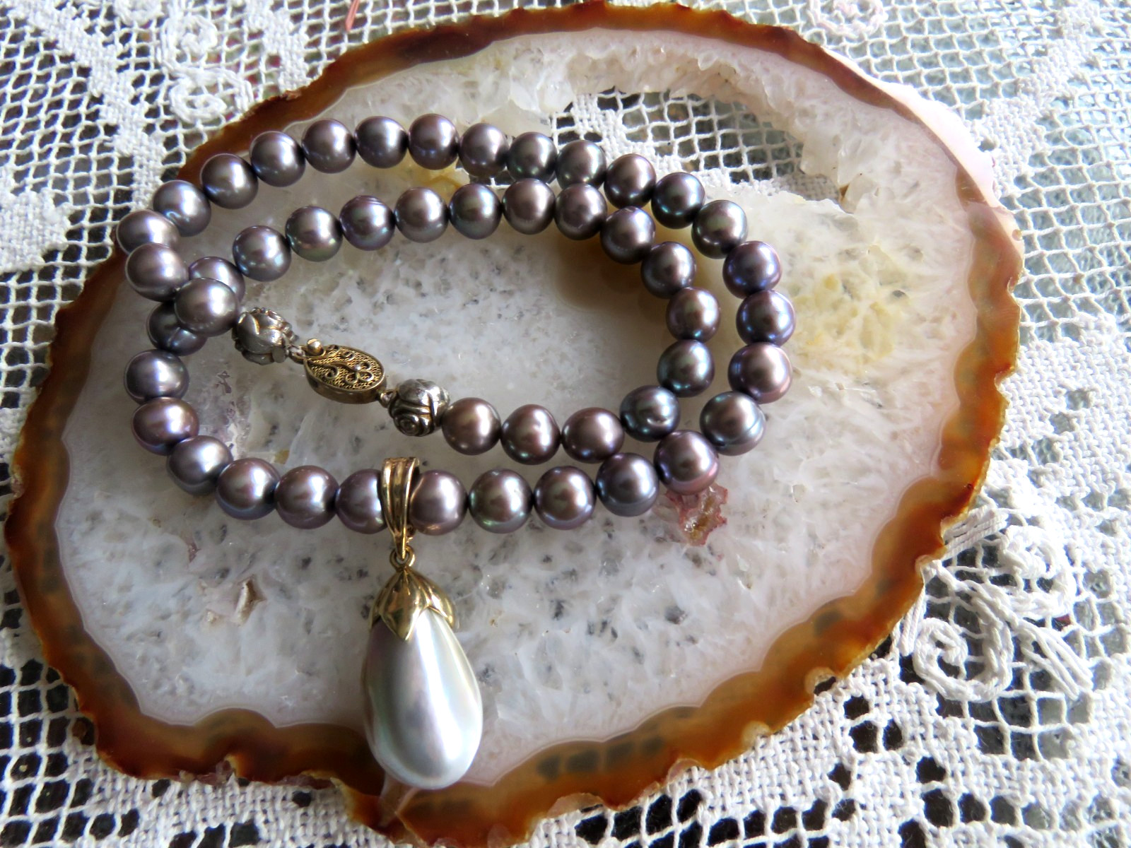 Solid 14K Yellow Gold Enhancer Pendant w/Peacock Pearl Beaded Necklace 53gr 18″