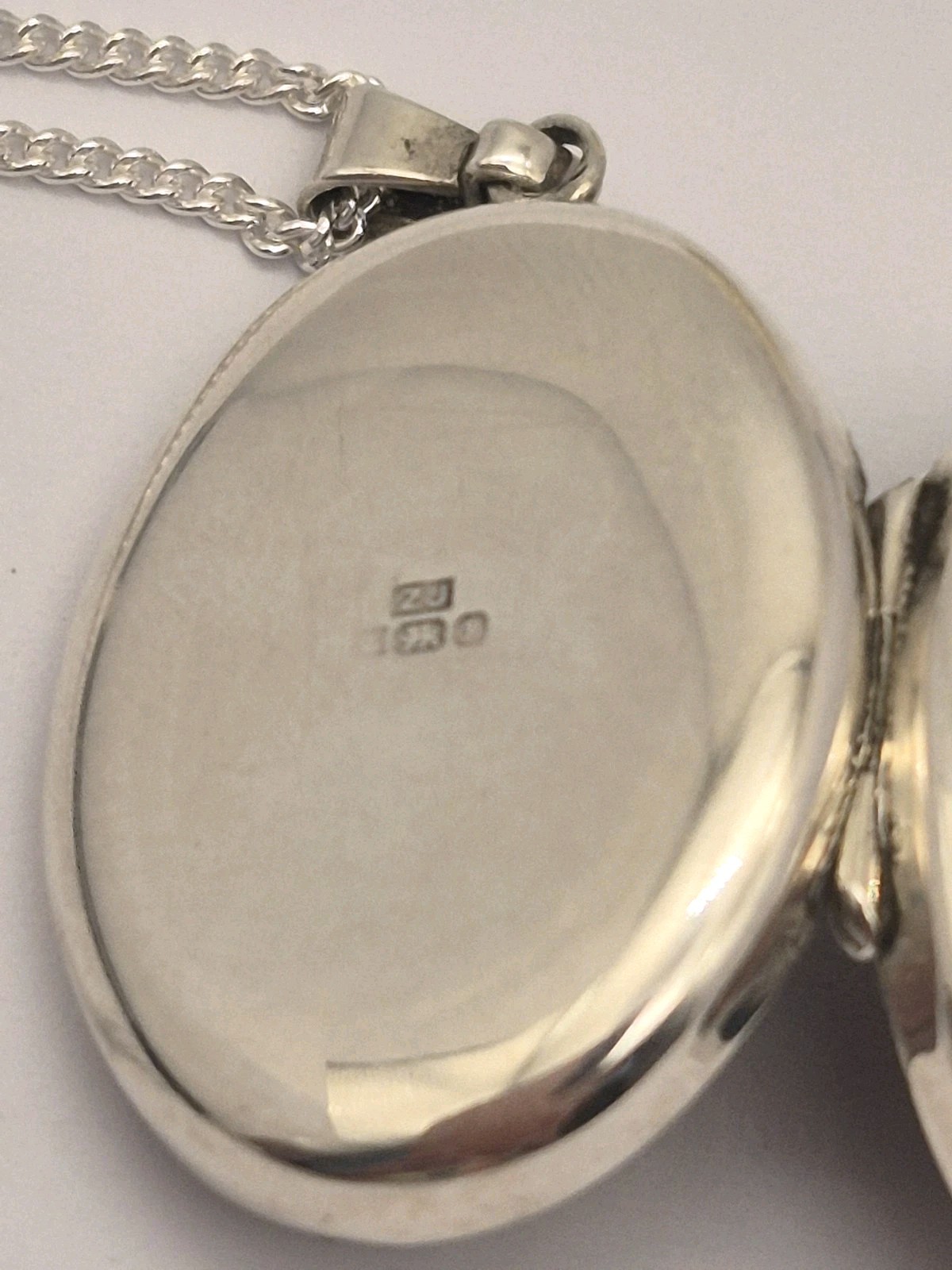 LOCKET – Sterling Silver Double Photo Picture Locket Pendant & Chain