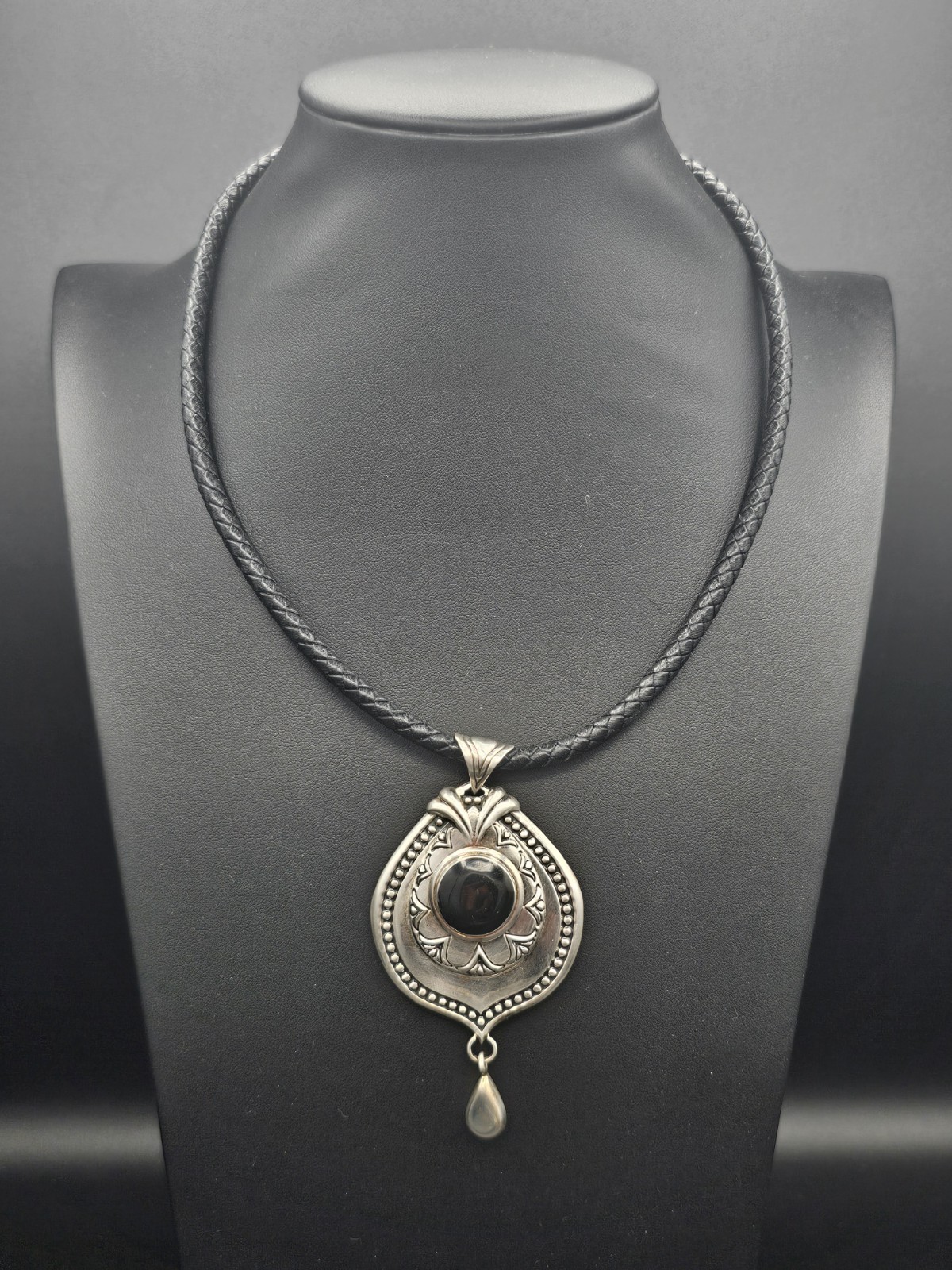 ATI Mexico 925 Sterling Silver Statement Gothic Shield Pendant Necklace