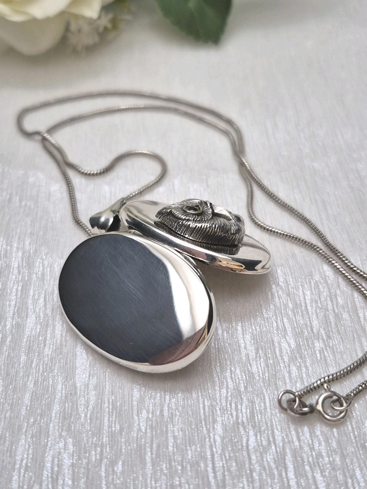 LOCKET – Sterling Silver Oval Photo Locket. Owl Design. Pendant and Chain.