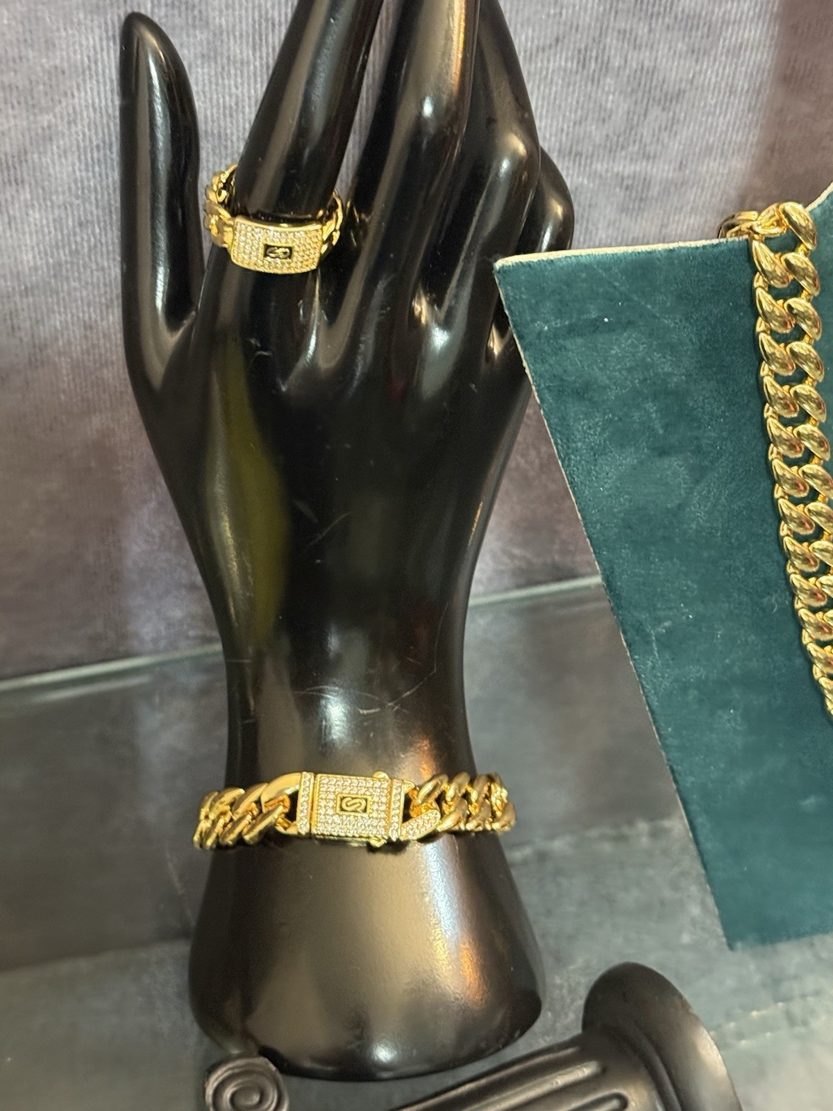 Gold plated. Tarnish free none fading necklace set. Ring size 10