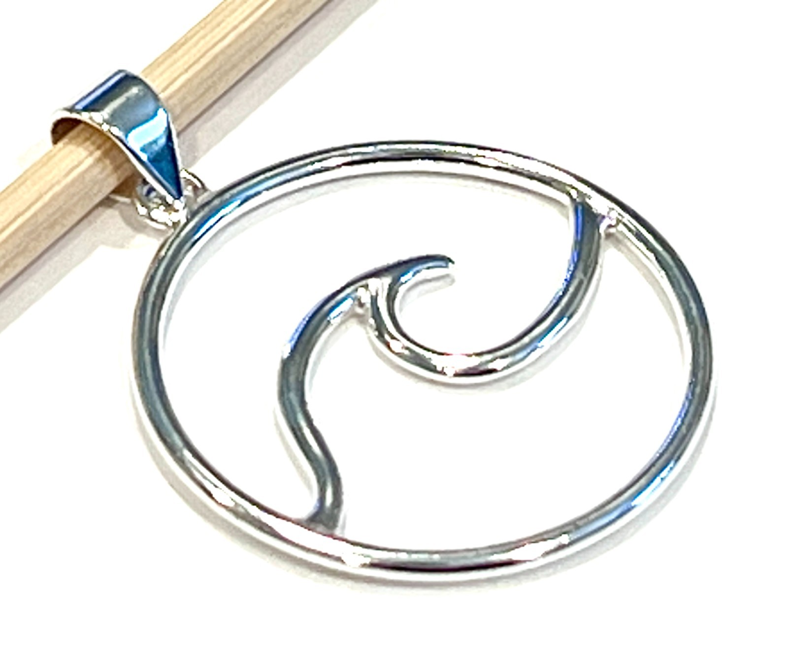 Wave Beach Theme Sterling Silver Contemorary Pendant – Brand NEW