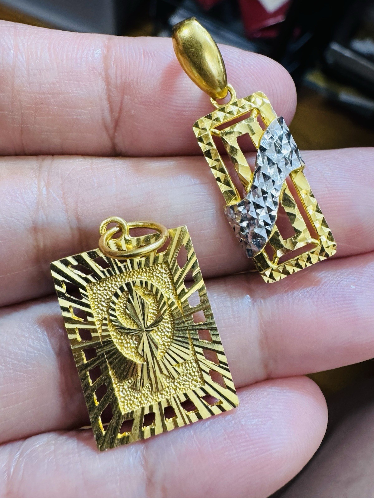 22K 916 22C Real Gold Two Set of Pendant 1 Rectangle & 1 Divine Allah 6.3g