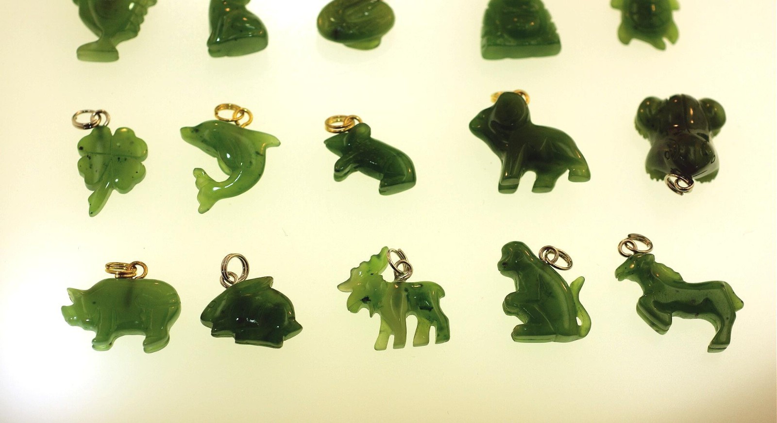CARVED NATURAL CANADIAN NEPHRITE JADE ANIMALS ZODIAC MISCELLANEOUS CHARM PENDANT