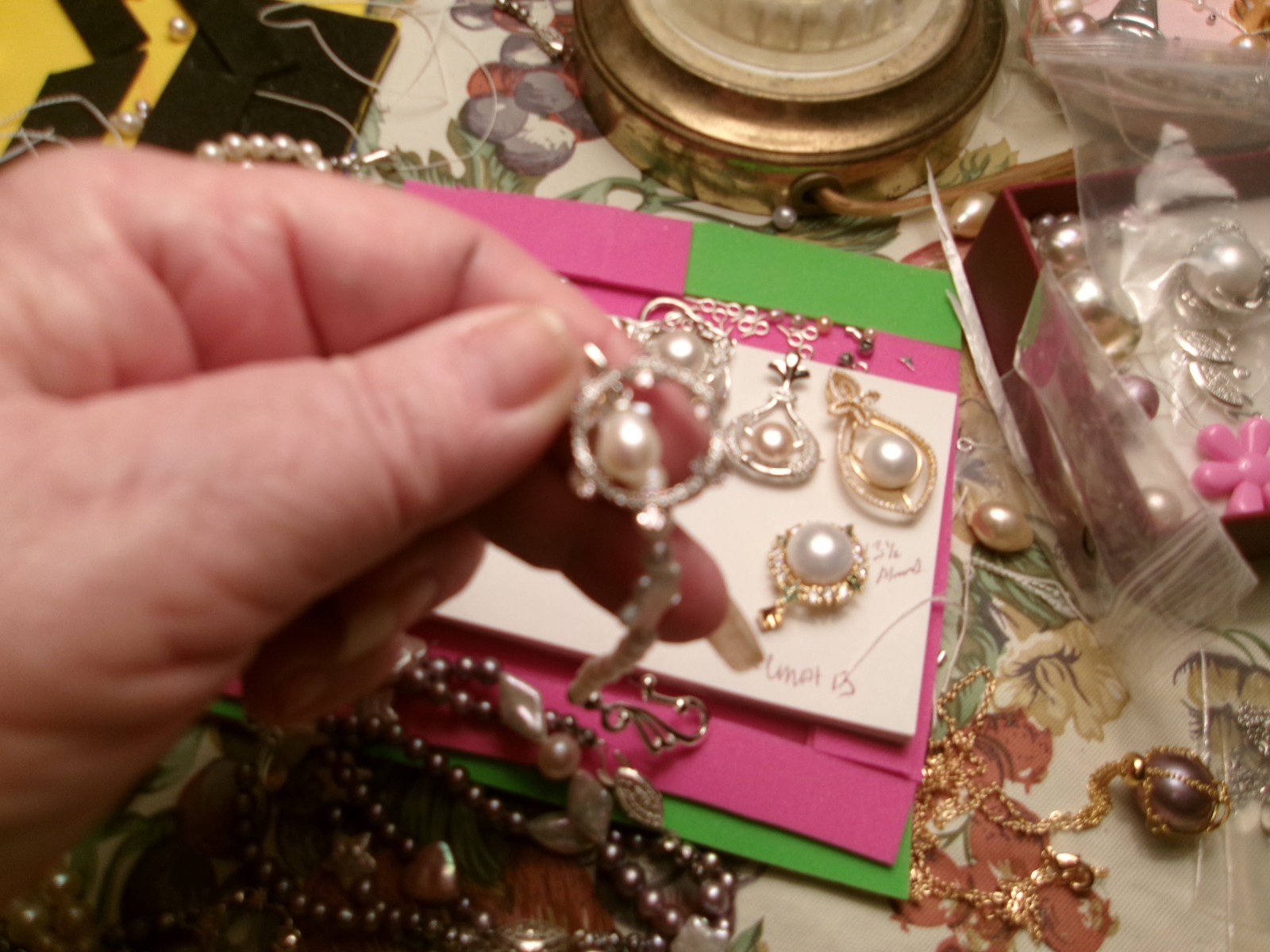PEARL BRACELET WITH REAL PEARLS I MADE THIS ONE PINK TAMBOURINE