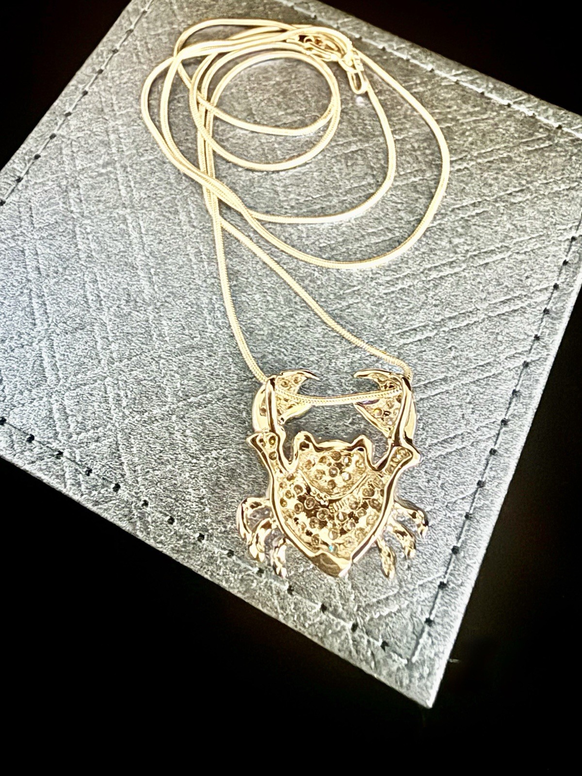 Elegant 925 Sterling Silver Crab Pave Crystal-Glass Pendant w/ 925 Chain 18-19″