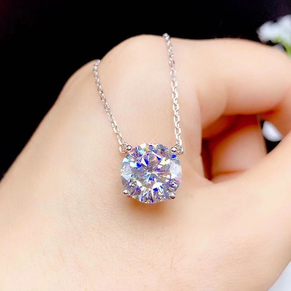 4CT Round cut Shaped Moissanite Pendant 14K white Gold Plated free chain