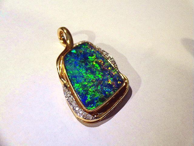 23.5MM 14K YELLOW GOLD GENUINE AUSTRALIAN DOUBLET OPAL DIAMOND ENHANCER PENDANT