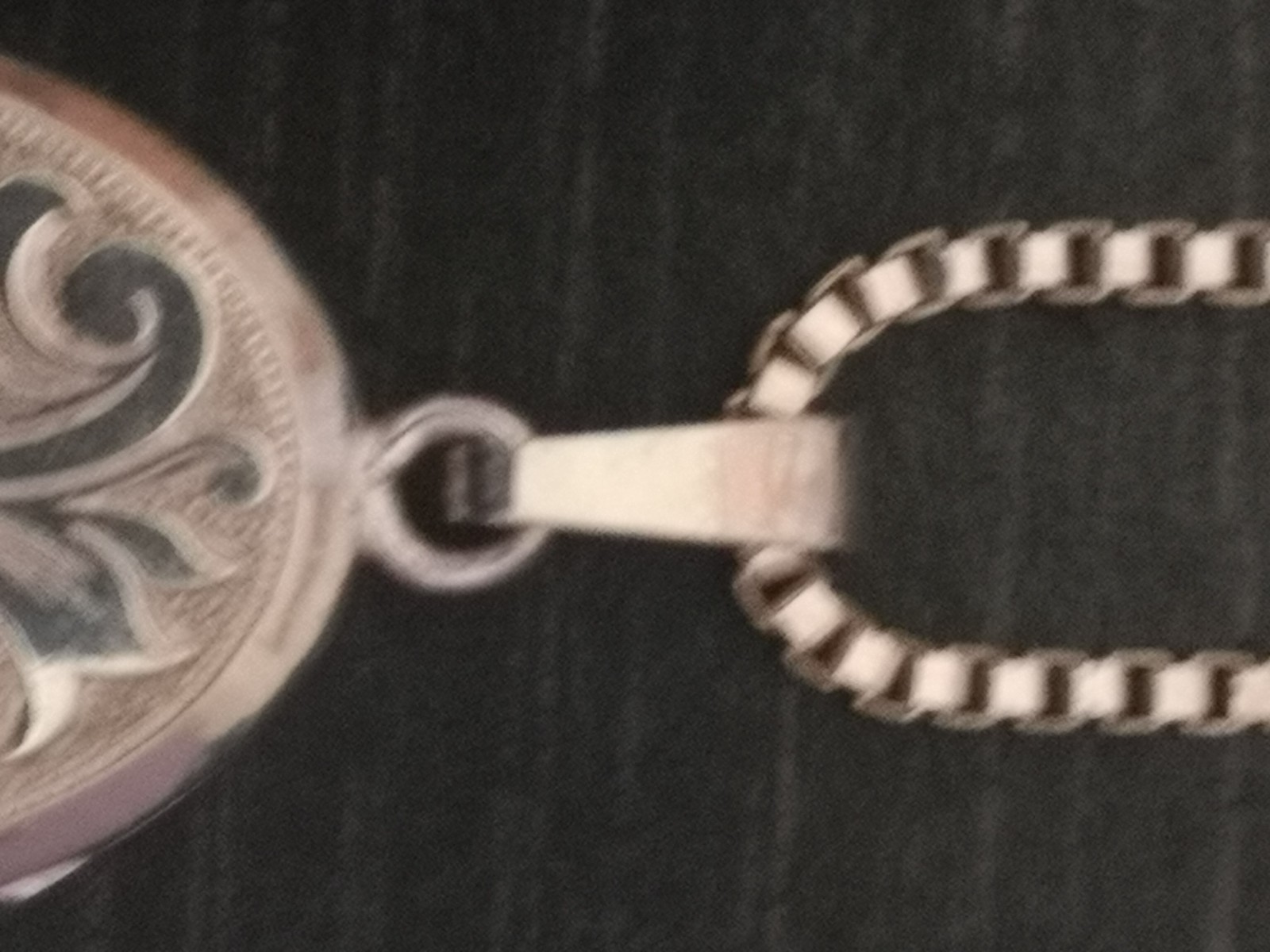 Oval Silver Photo Locket & Sq Link Chain