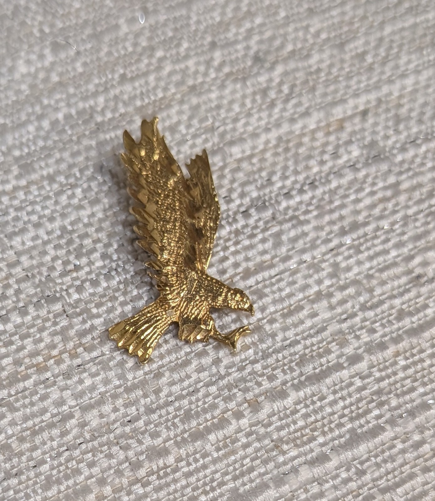 14K Yellow Gold Eagle Bird Charm Pendant 1.21 Grams. Excellent Condition Vintage