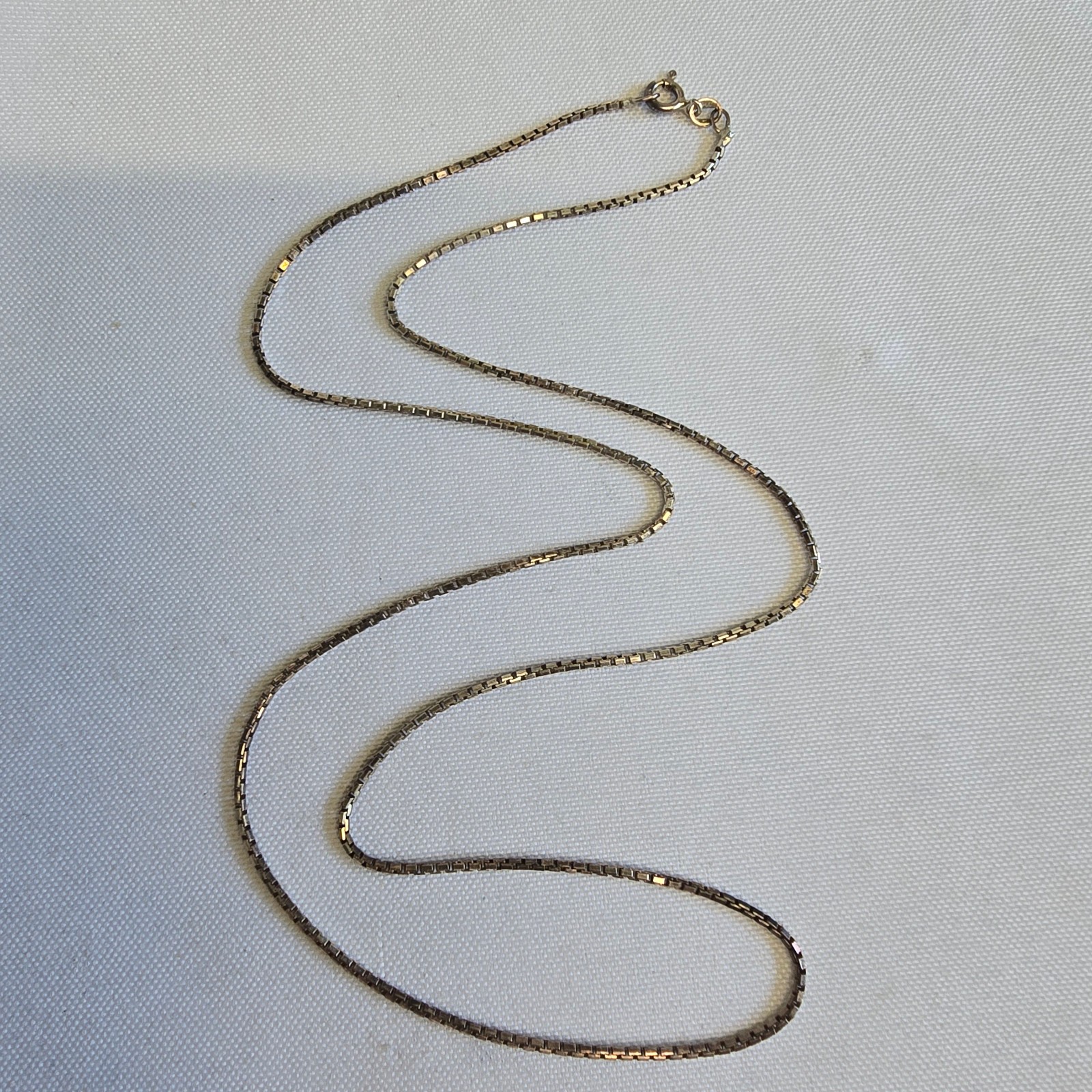 Sterling Silver Necklace 6.72g Fine Jewelry 23.5″ Box Chain Spring Ring