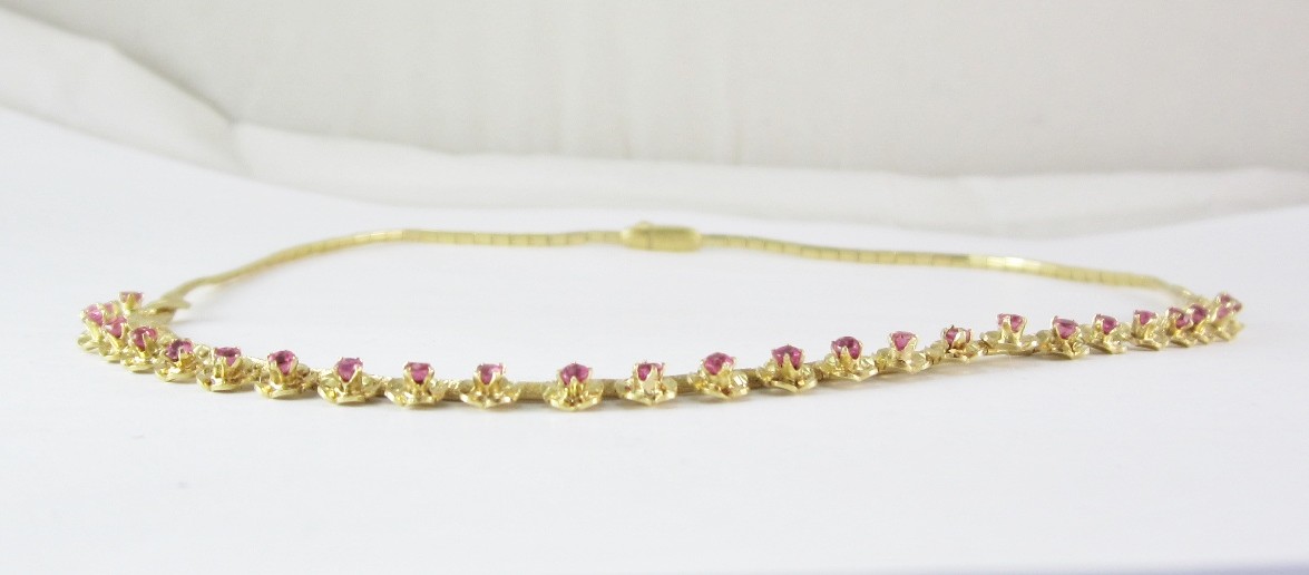 ESTATE 18K YELLOW GOLD PINK SAPPHIRE FLOWER NECKLACE 2.25TW , 22.8G