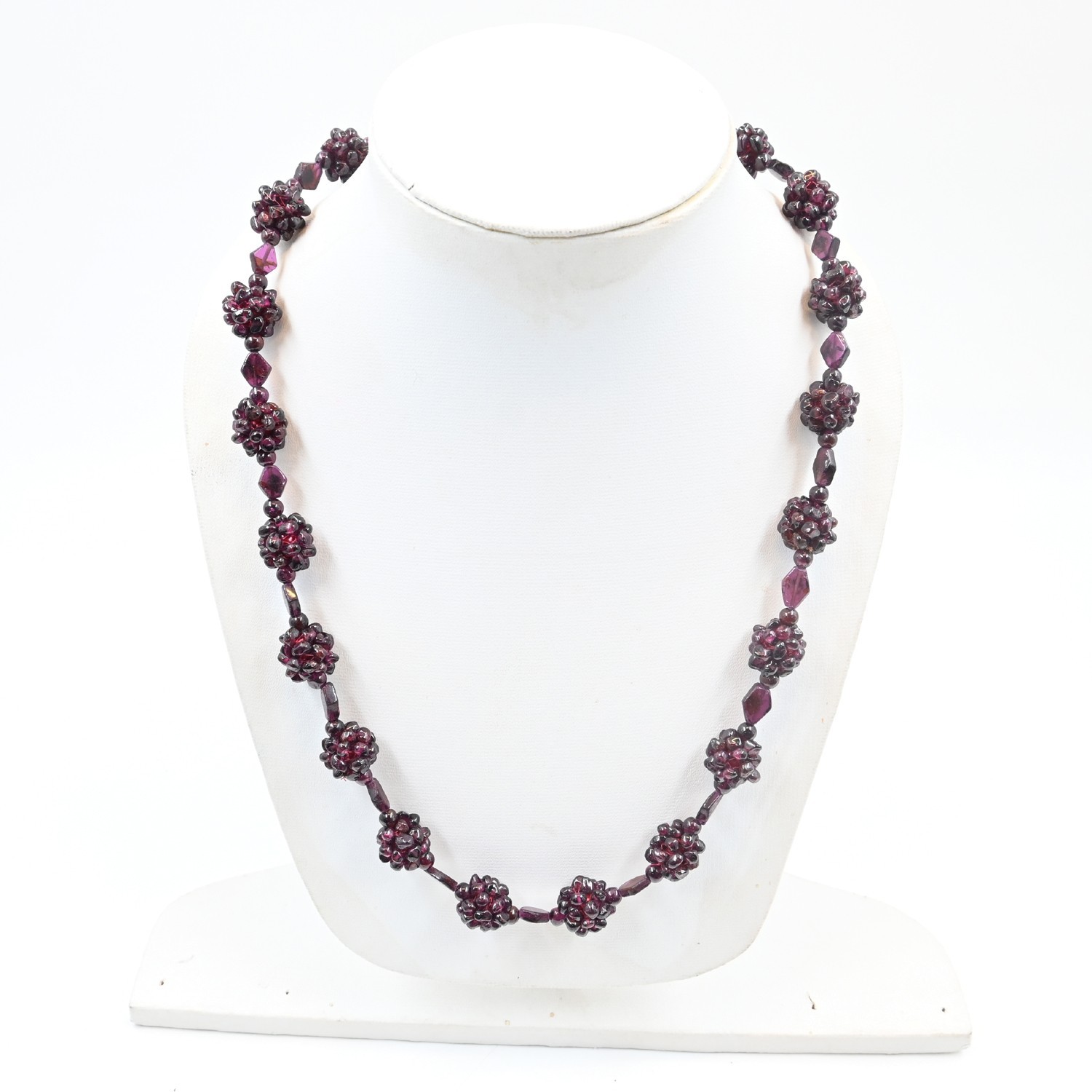 Natural Vintage Bohemian Pyrope Garnet Cluster Gemstone Beaded Pulp Necklace 24″