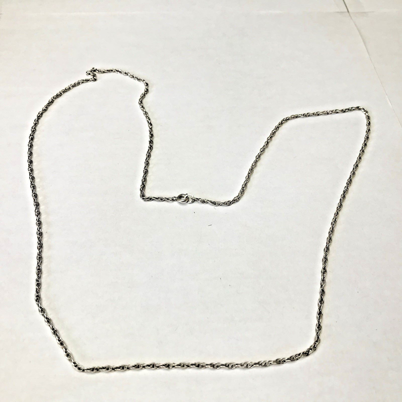 Vintage Sterling Silver Necklace 24” 2mm Twist Rope Wheat 4.85grams (Z14)