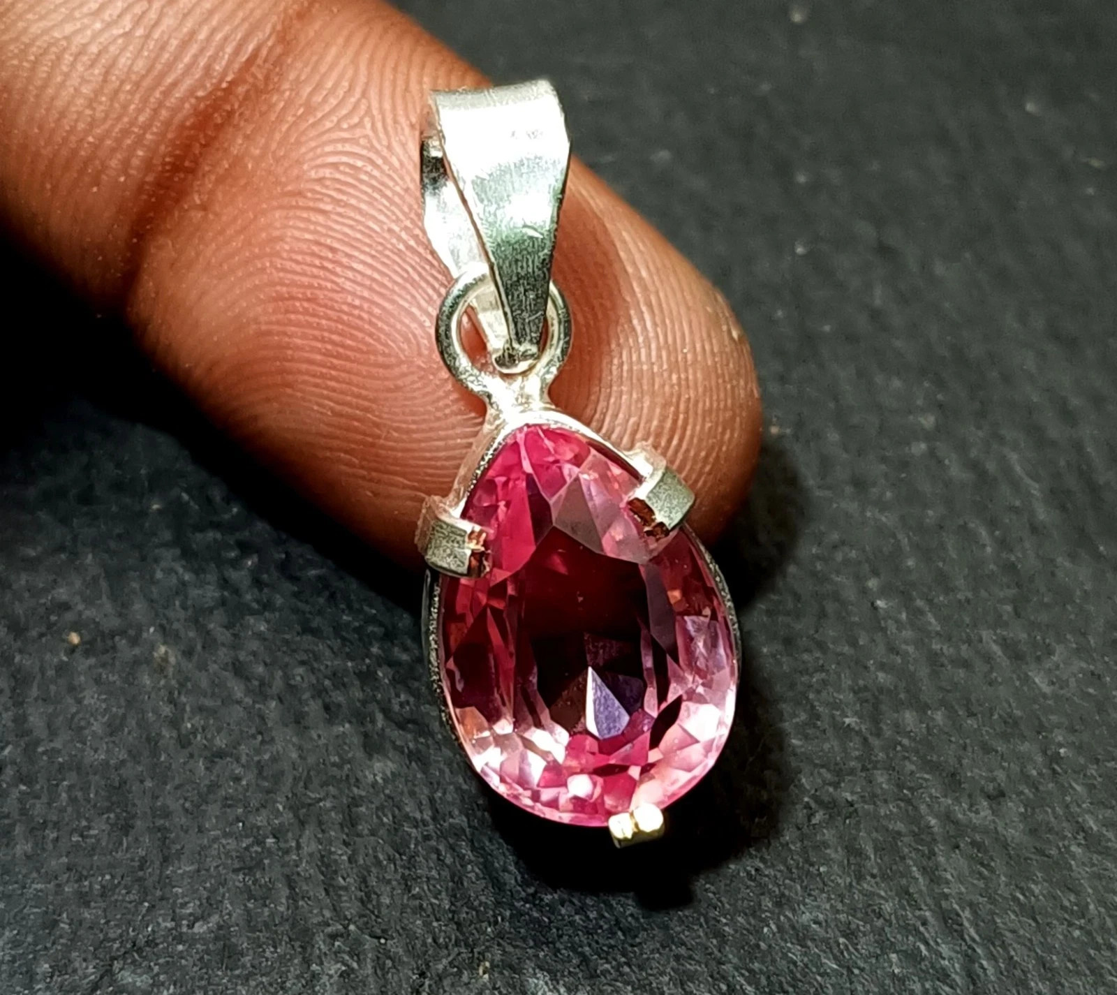 20 Ct Natural Pear Padparadscha Sapphire 925 Silver Pendant Certified Gemstone