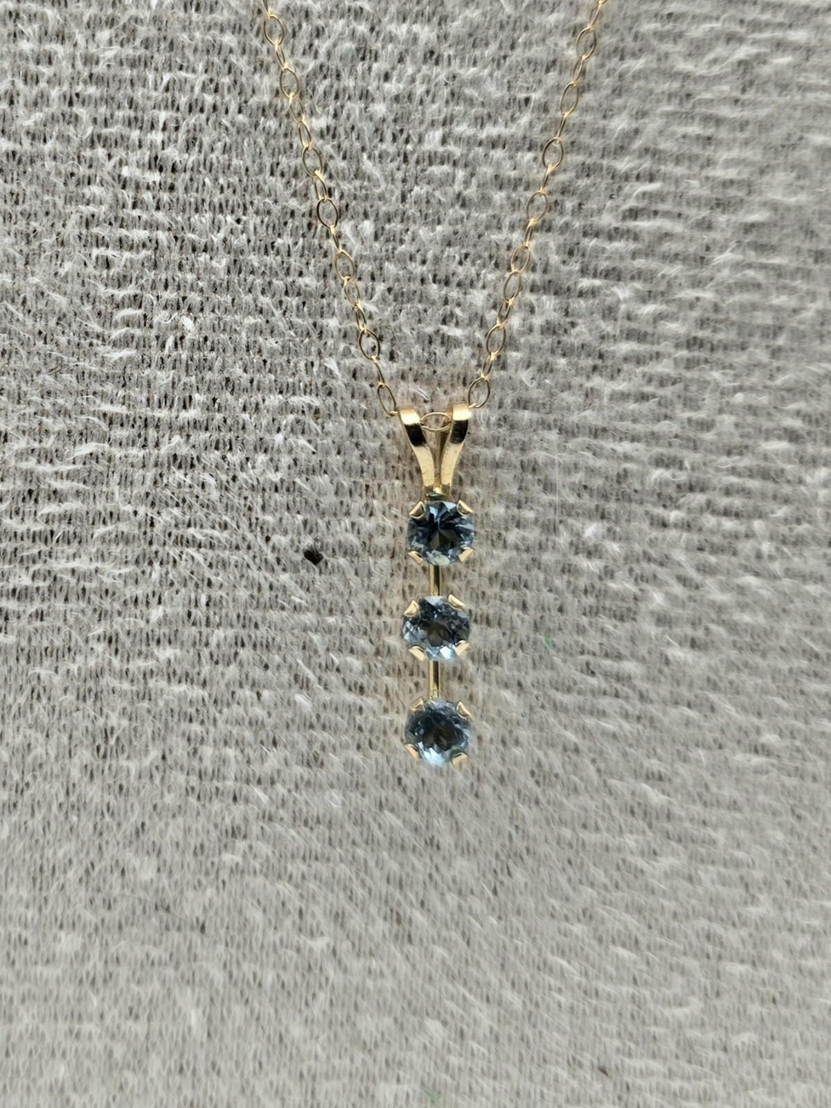 Pretty Blue Topaz 10k Gold Necklace, Dainty & Thin, 17″, New In Box, .31 G Total