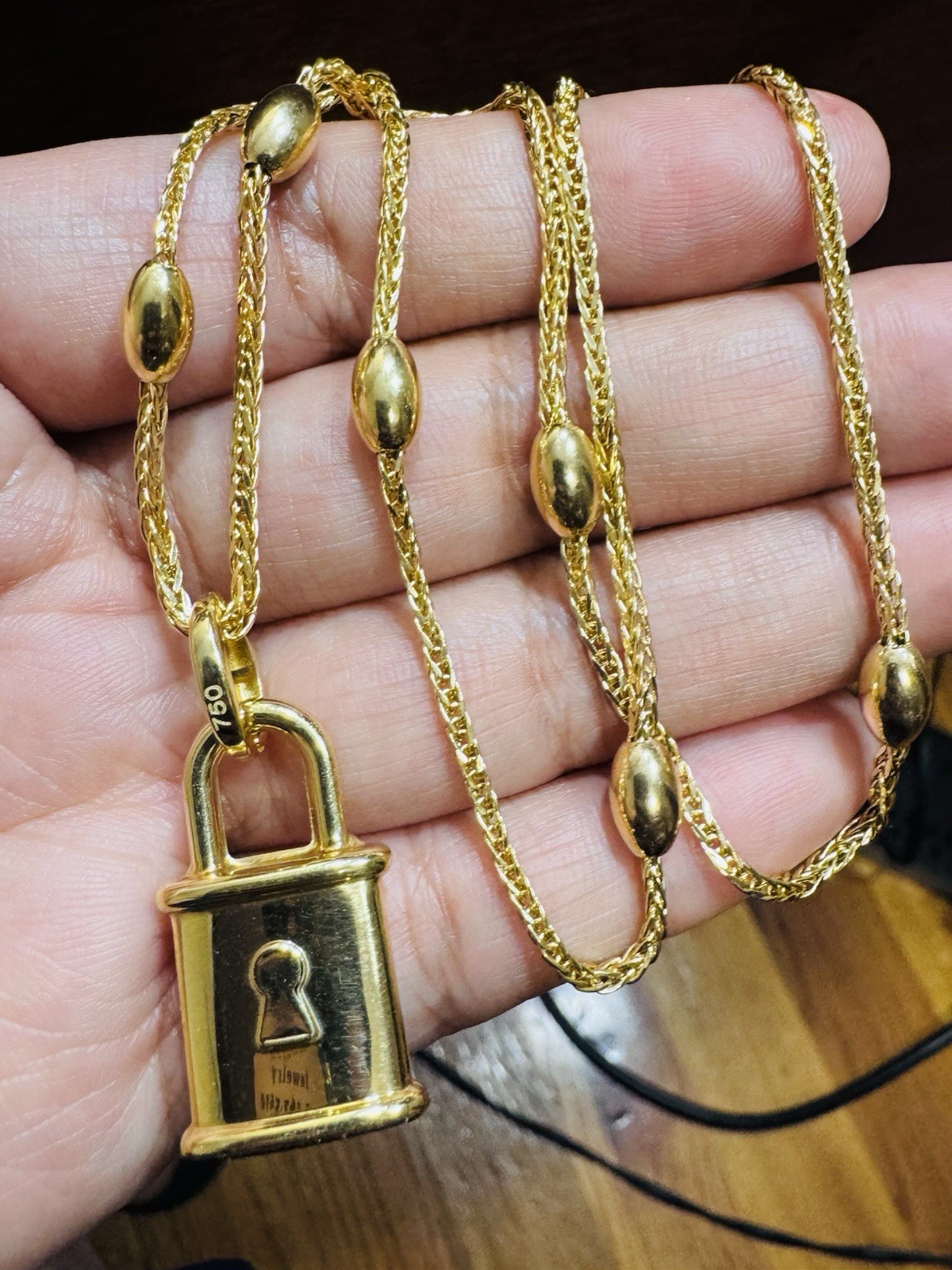RARE 18K 750 Genuine Gold Oval Chain Padlock Necklace 17.6”/18” Long 9.6g 2.2mm