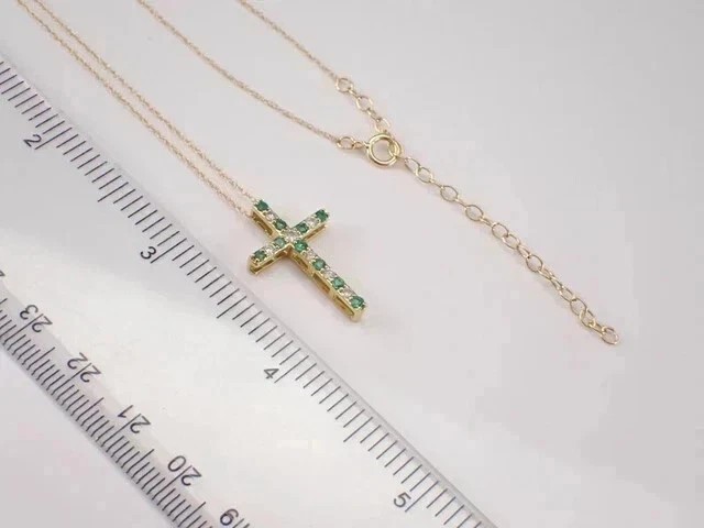 1 Ct Lab Created Emerald Round Cut Pendant 14K Yellow Gold Finish 18″ Chain
