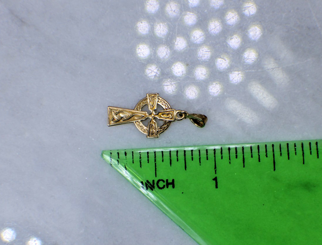 10K Yellow Gold Celtic Knot work Cross Pendant Charm Medal Intricate Detail