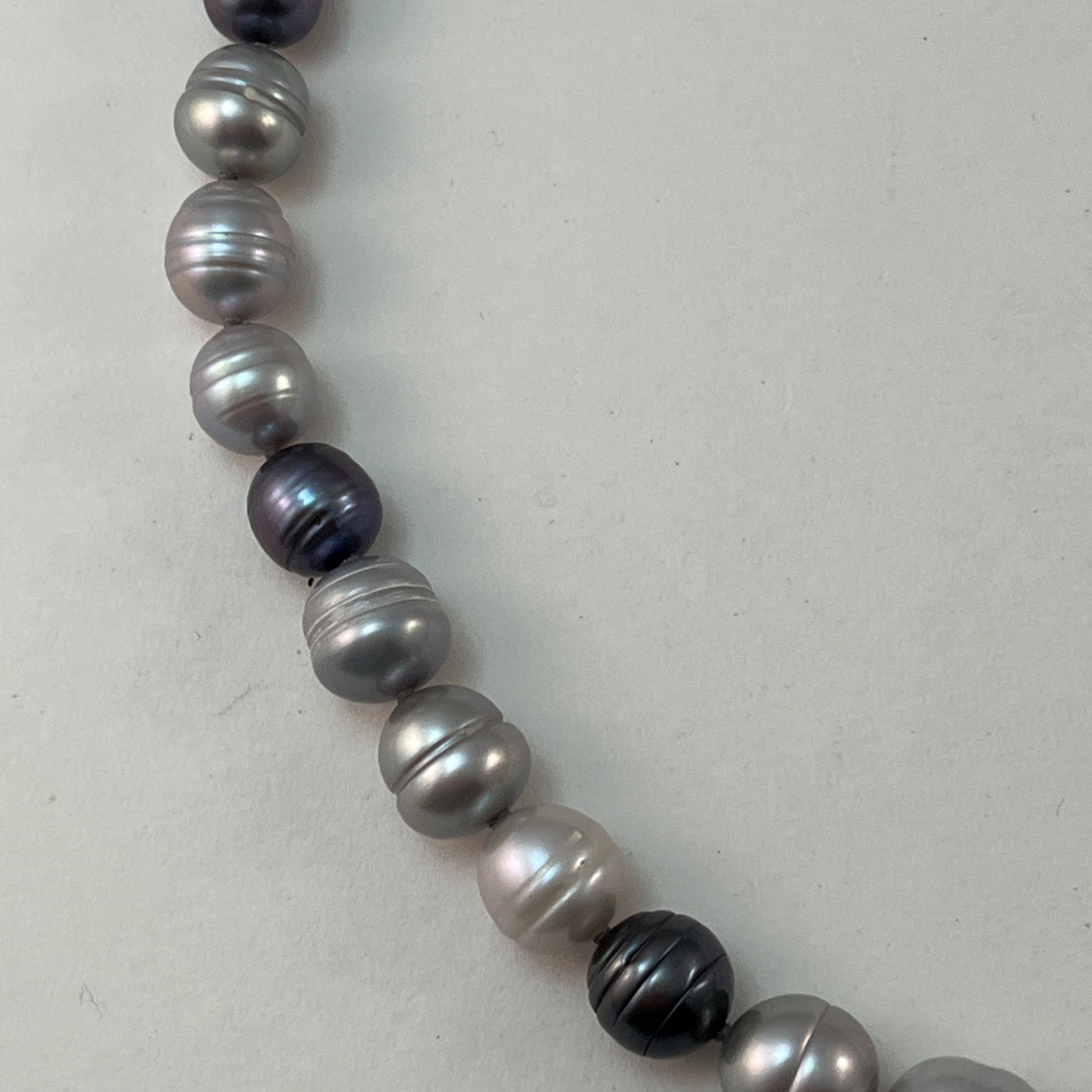 HONORA 925 Sterling Silver Gray and White Freshwater Pearl Necklace 20″
