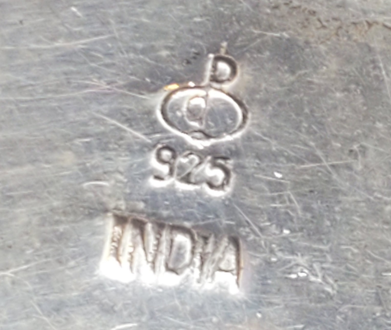 Doug Paulus dP 925 Sterling Silver India Floral/Shield Pendant 19.1 Grams