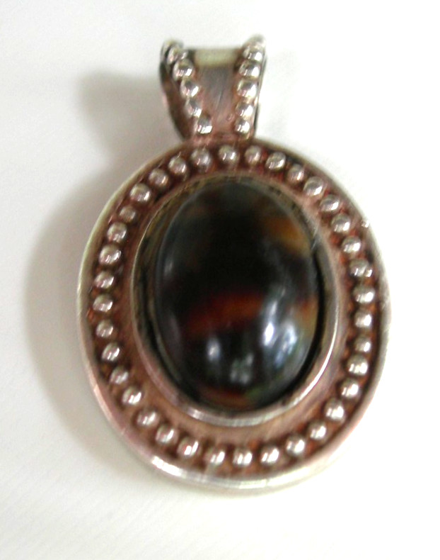 Sterling Silver Pendant 925 Tiger Eye Cabochon Stone 10.26 Grams 2″ H x 1″ W 10g
