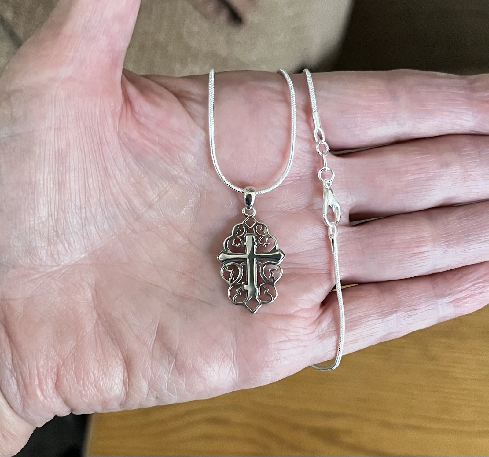 Sterling Silver Cross Pendant &18” Snake Necklace,Spiritual & Beautiful 💗🌹