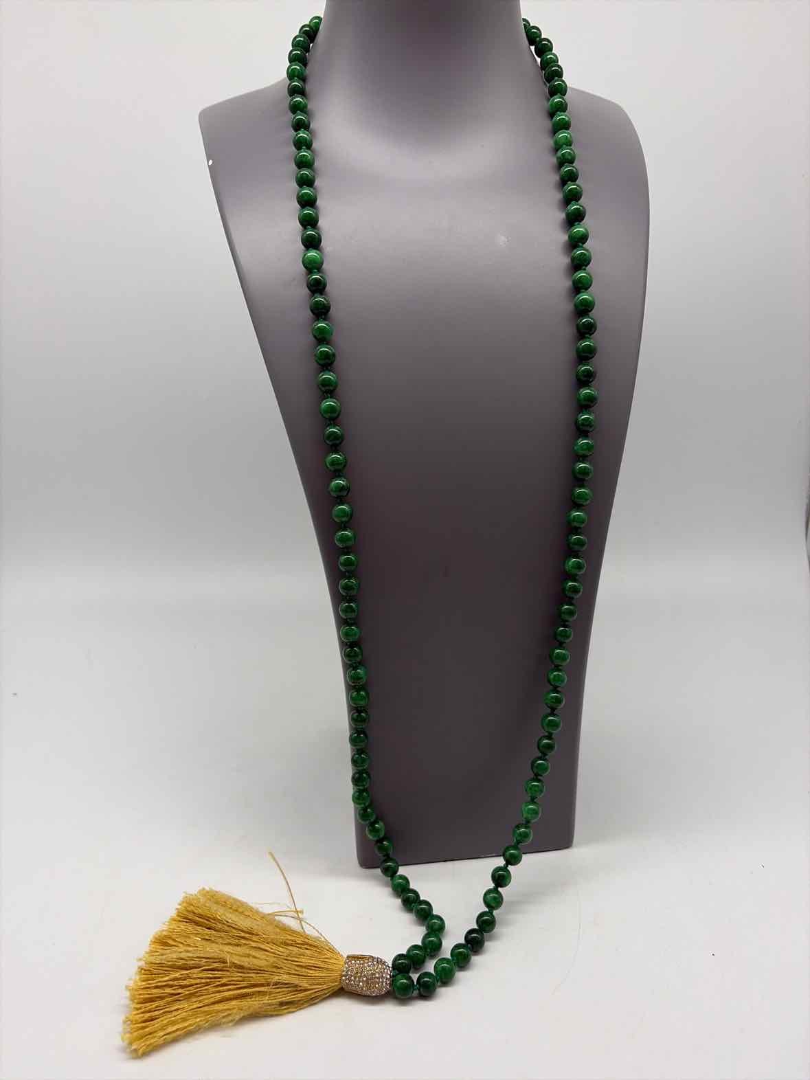 Pre-Owned Bhadbuddha Gold and Green Tassel Beaded Necklace