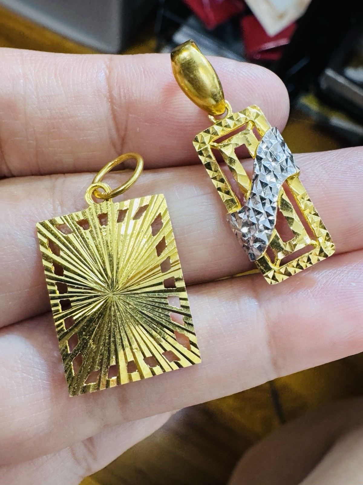 22K 916 22C Real Gold Two Set of Pendant 1 Rectangle & 1 Divine Allah 6.3g