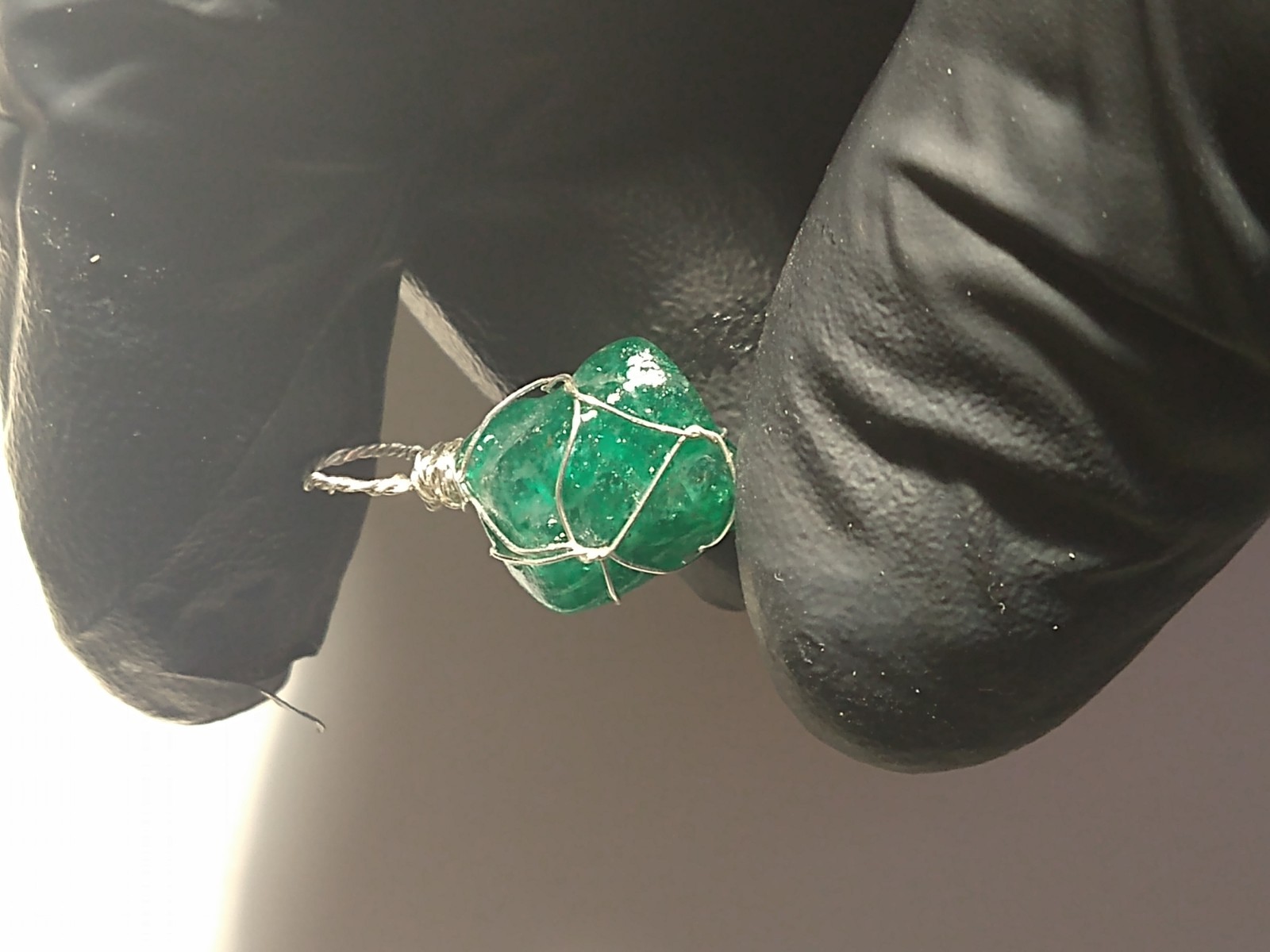 Natural Emerald Pendant with excellent green color in Sterling Silver
