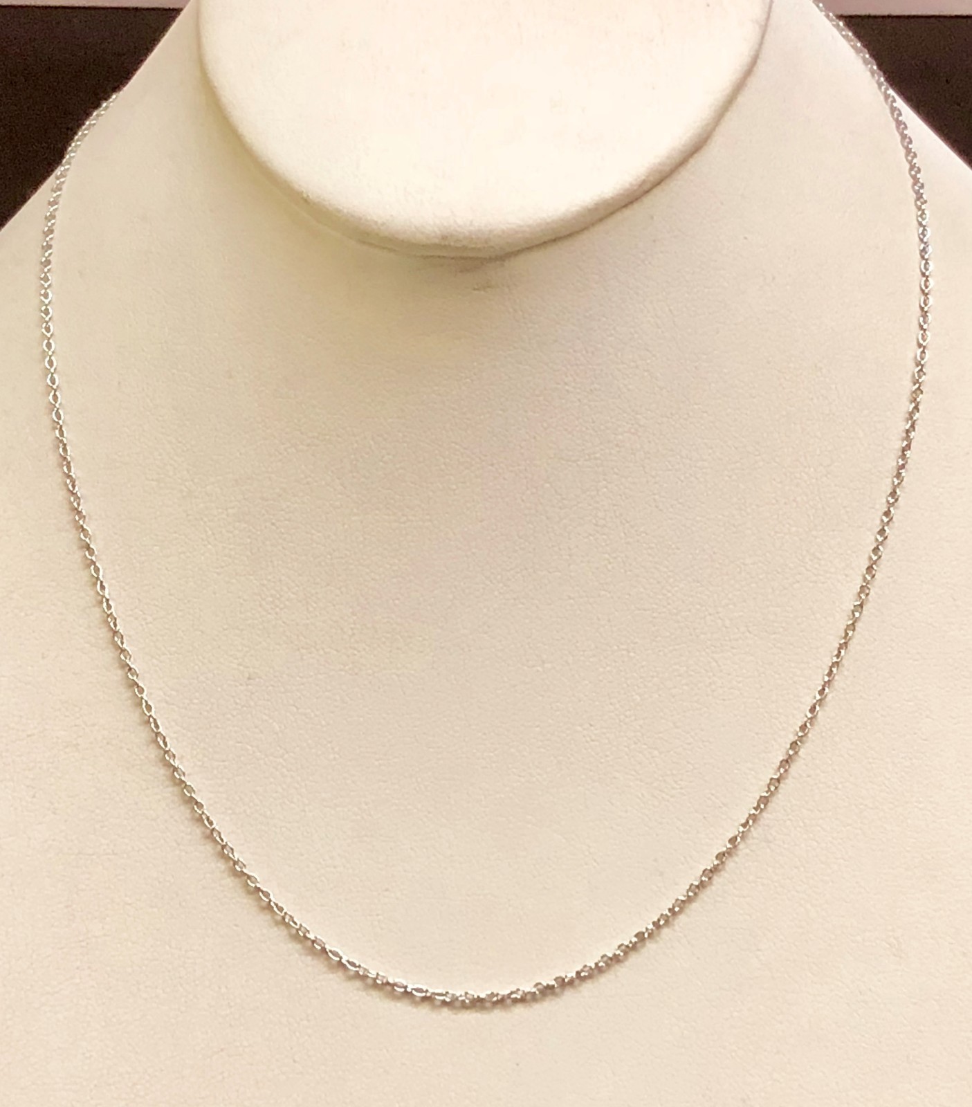 Platinum 16″ Oval Cable Link Pendant Chain/Necklace 0.97 mm 2 grams