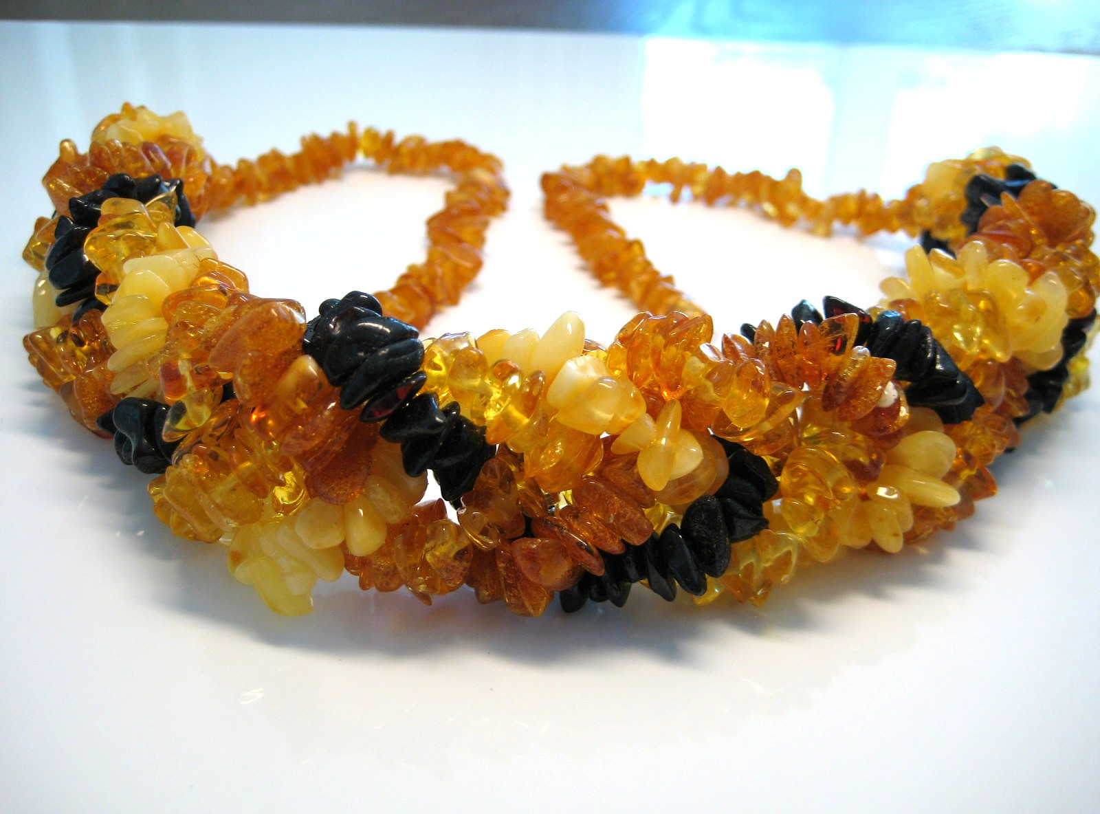 Genuine Massive Amber Beautiful Multiclor Baltic Amber Necklace 57 g. 20 in !!!