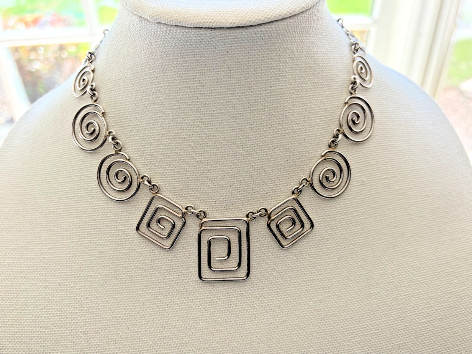 Outstanding Geometric Sterling Silver Necklace – Tested