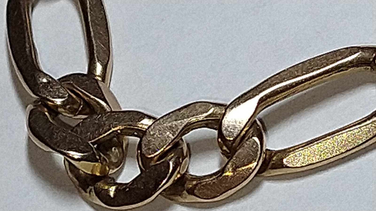10k gold 8.25mm hollow Italian figaro chain necklace 17.94 grams 22.75″