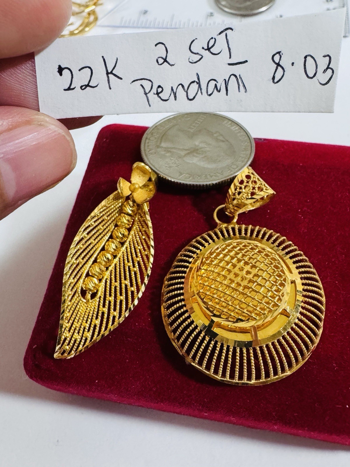 22K 916 22C Real Gold Two Set of Pendant 1 x Left Flower & 1x Round 8g